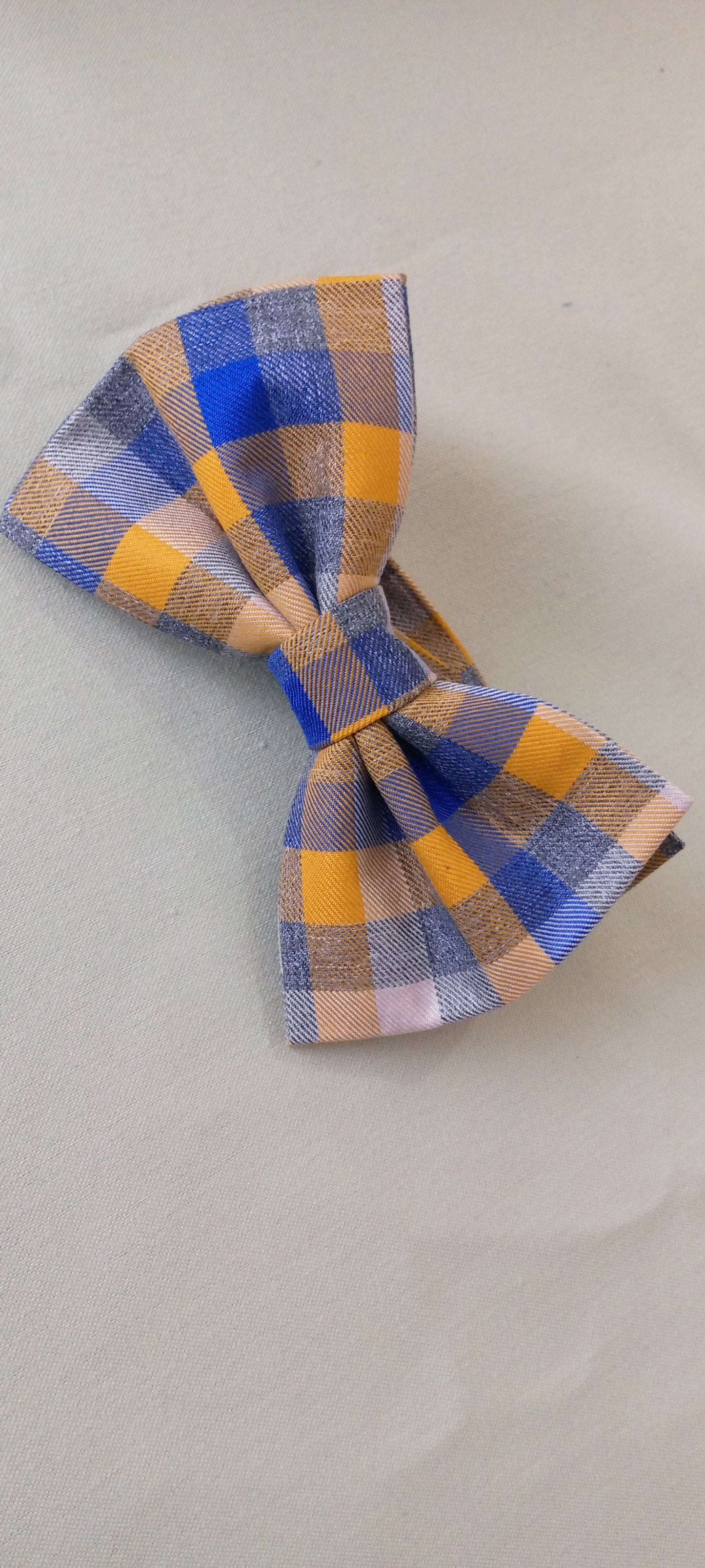 The Classic Bow Tie – A Statement in Simplicity